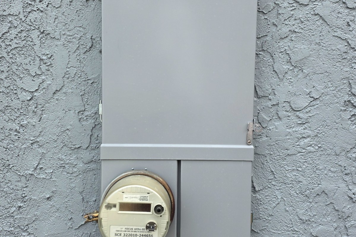 Completed residential 200 amp electrical panel upgrade